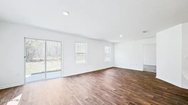 $2,125 | 5441 Hollow Birch Drive, Jacksonville, FL 32219