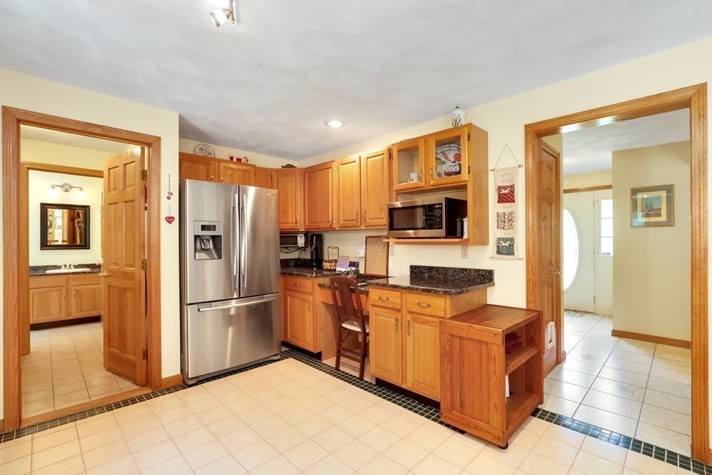 8 Fazio Farm Road Georgetown, MA 01833 - Photo 13 of 40 Gallery Image 13