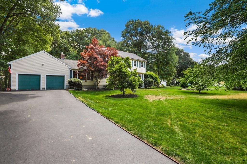 8 Fazio Farm Road Georgetown, MA 01833 - Photo 2 of 40 Gallery Image 2