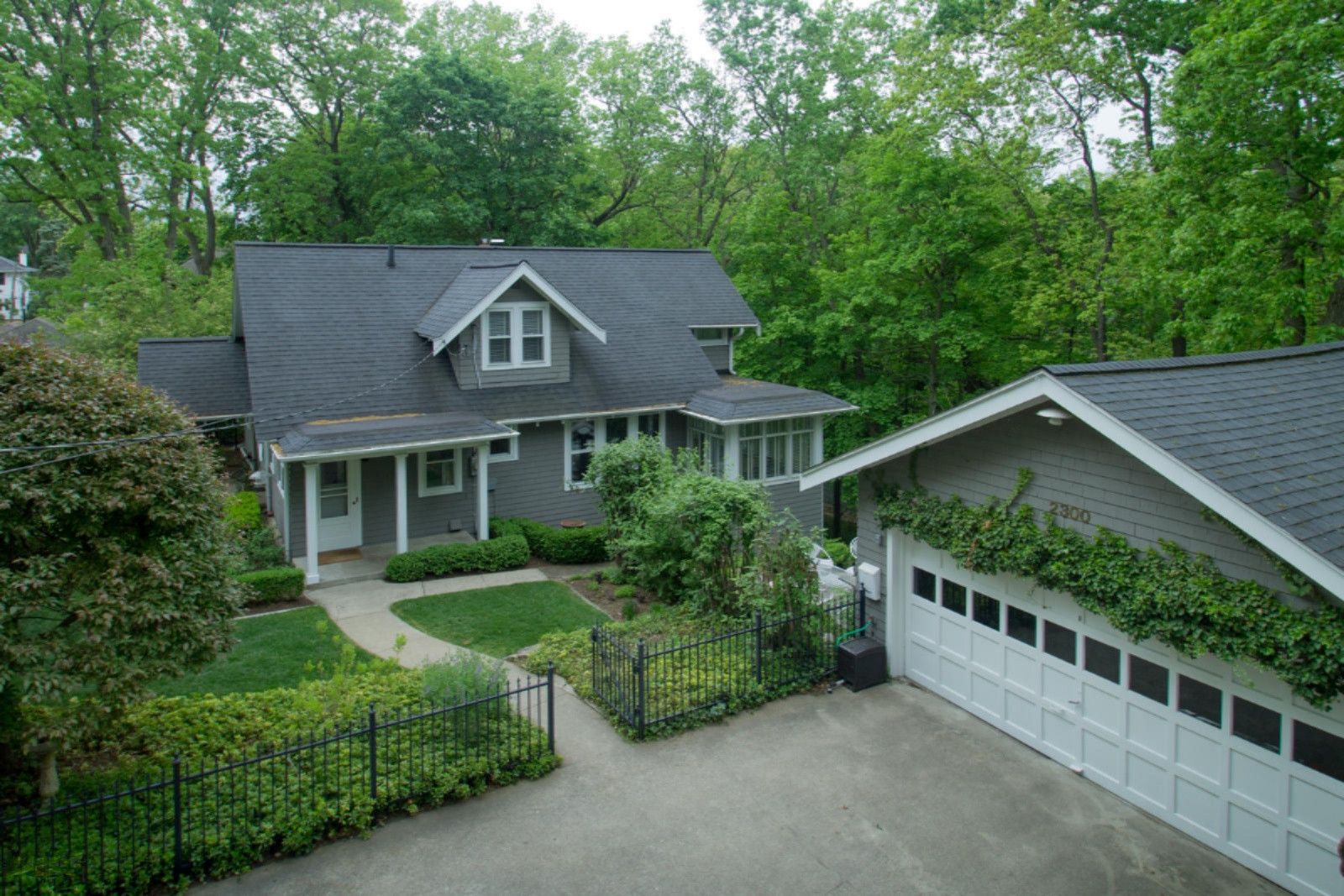 2300 Ridge Road Kalamazoo, MI 49008 - Photo 1 of 41 2300 Ridge Rd-101
