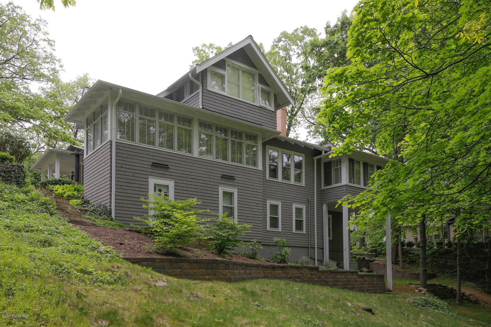 2300 Ridge Road Kalamazoo, MI 49008 - Photo 3 of 41 2300 Ridge Rd-103