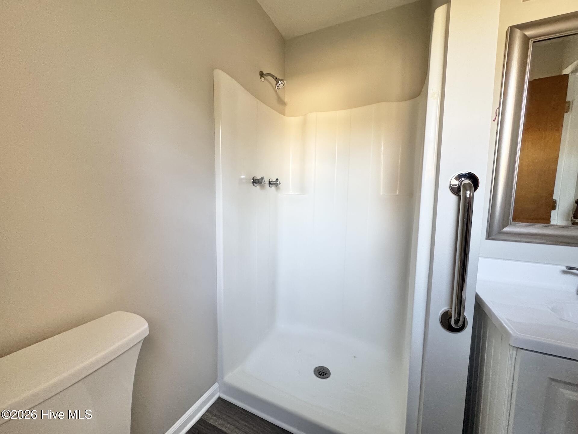 204 Walnut Creek Road Jacksonville, NC 28546 - Photo 13 of 23 13 mbath view 2