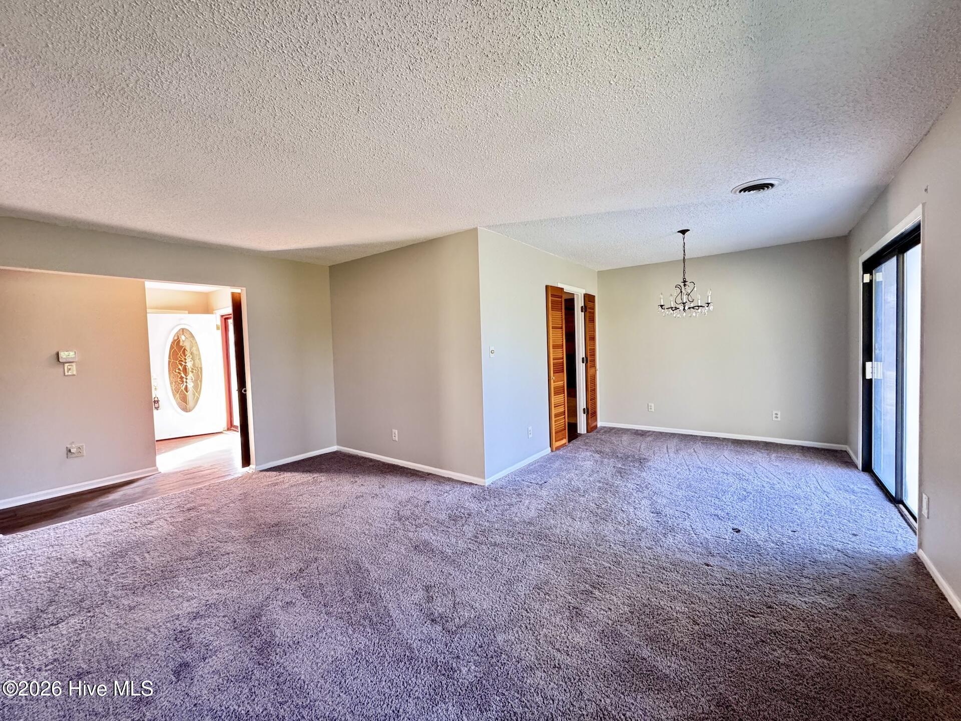 204 Walnut Creek Road Jacksonville, NC 28546 - Photo 3 of 23 3 lr to entrance