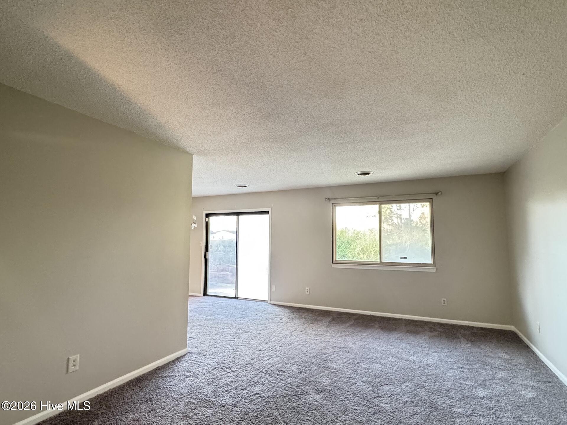 204 Walnut Creek Road Jacksonville, NC 28546 - Photo 4 of 23 4 lr .& dr