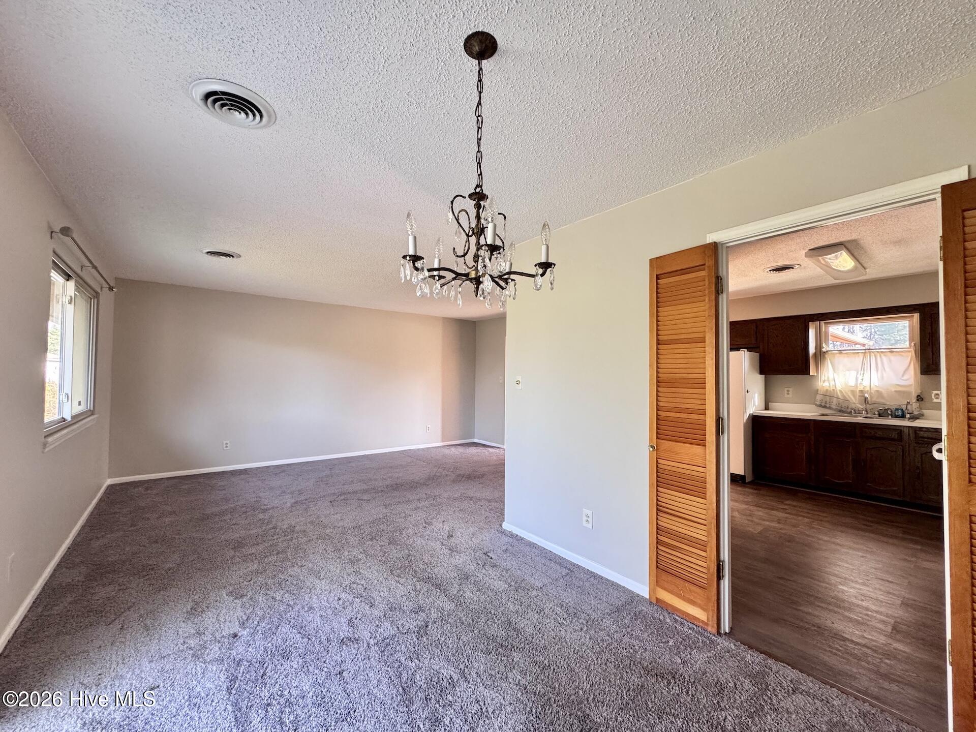 204 Walnut Creek Road Jacksonville, NC 28546 - Photo 5 of 23 5 dr-lr view of kit