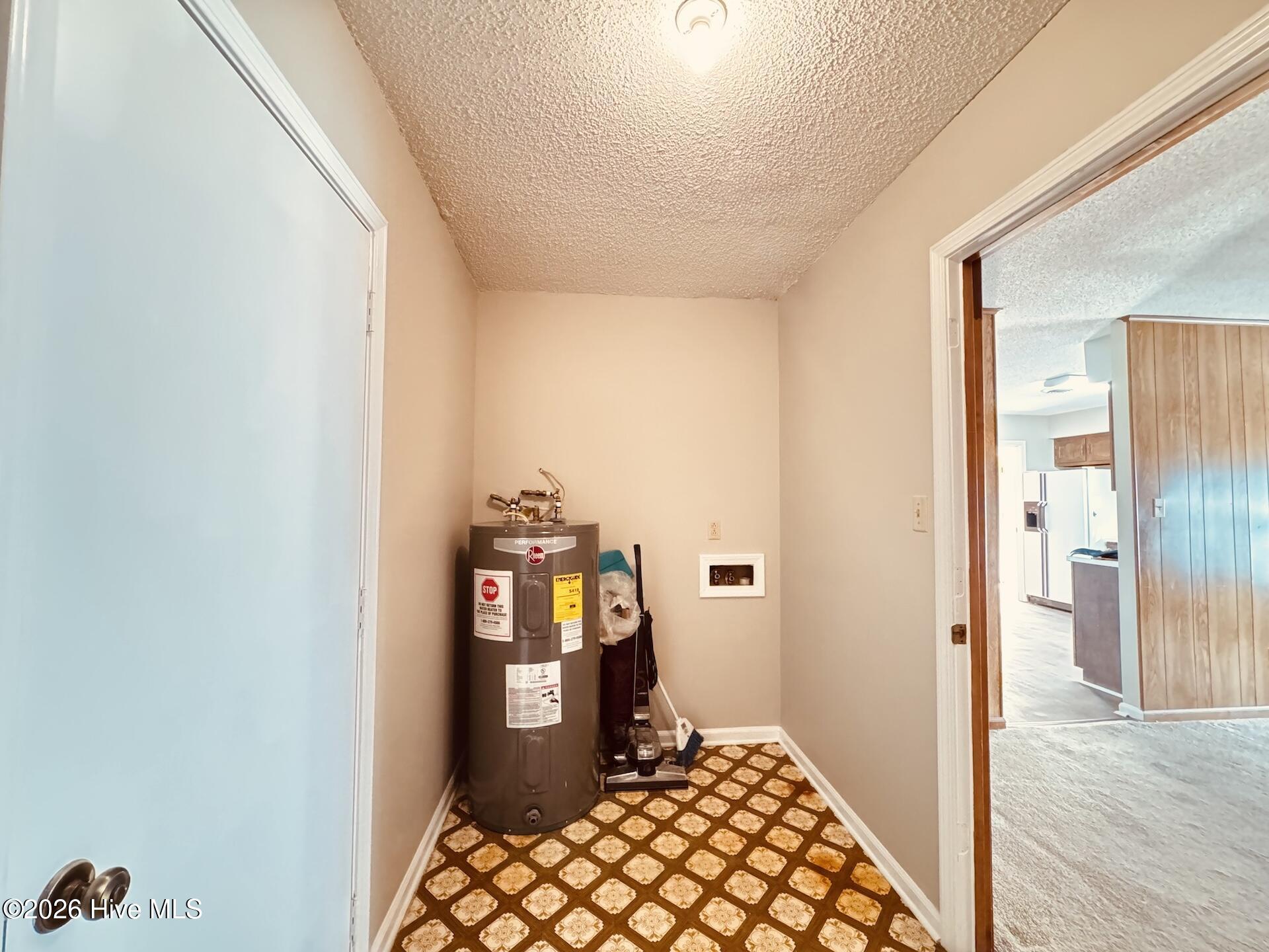 204 Walnut Creek Road Jacksonville, NC 28546 - Photo 9 of 23 9 laundry rm