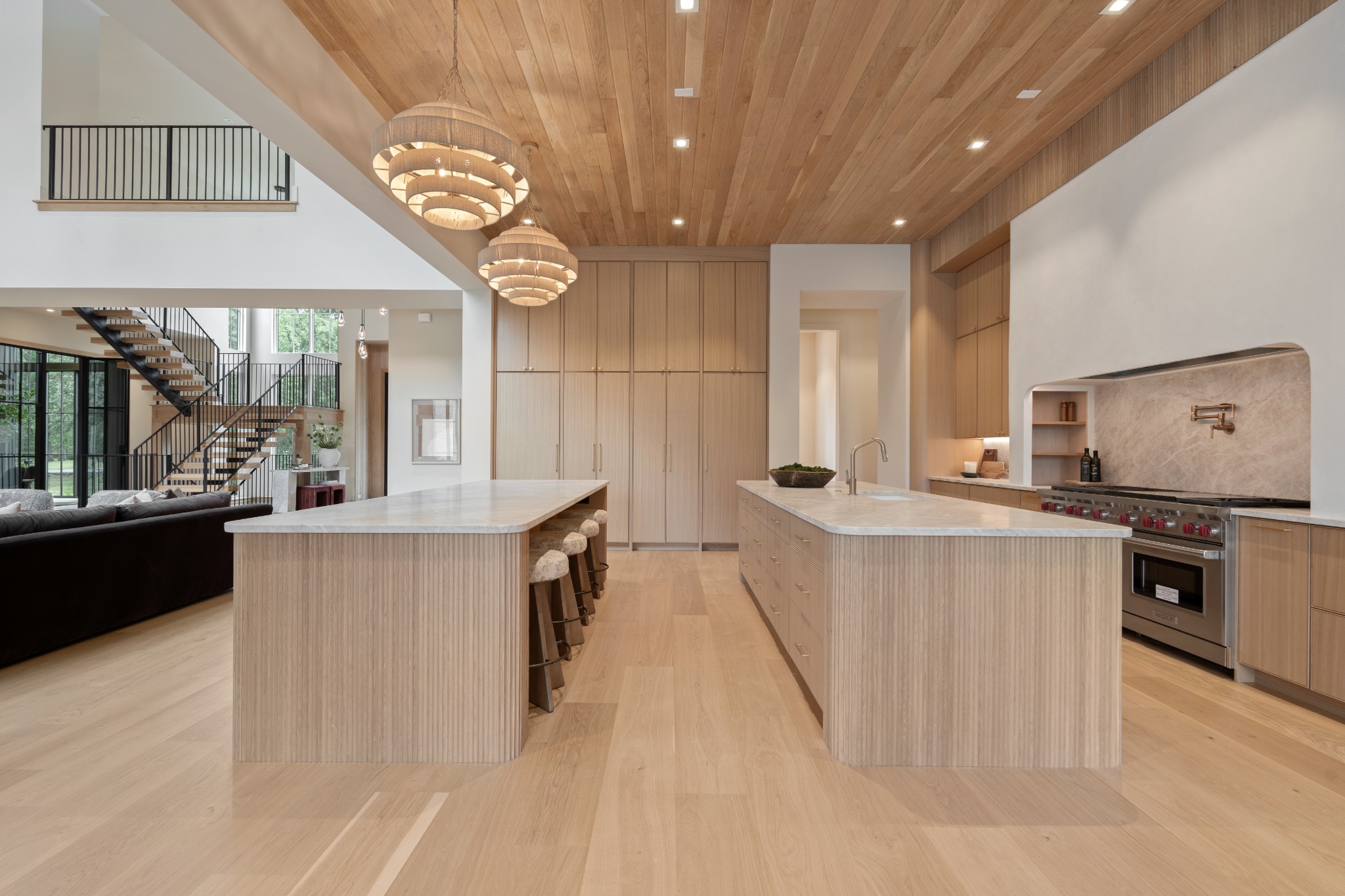6030 Bresslyn Road Nashville, TN 37205 - Photo 19 of 59 a kitchen with stainless steel appliances a stove a refrigerator a sink and dishwasher