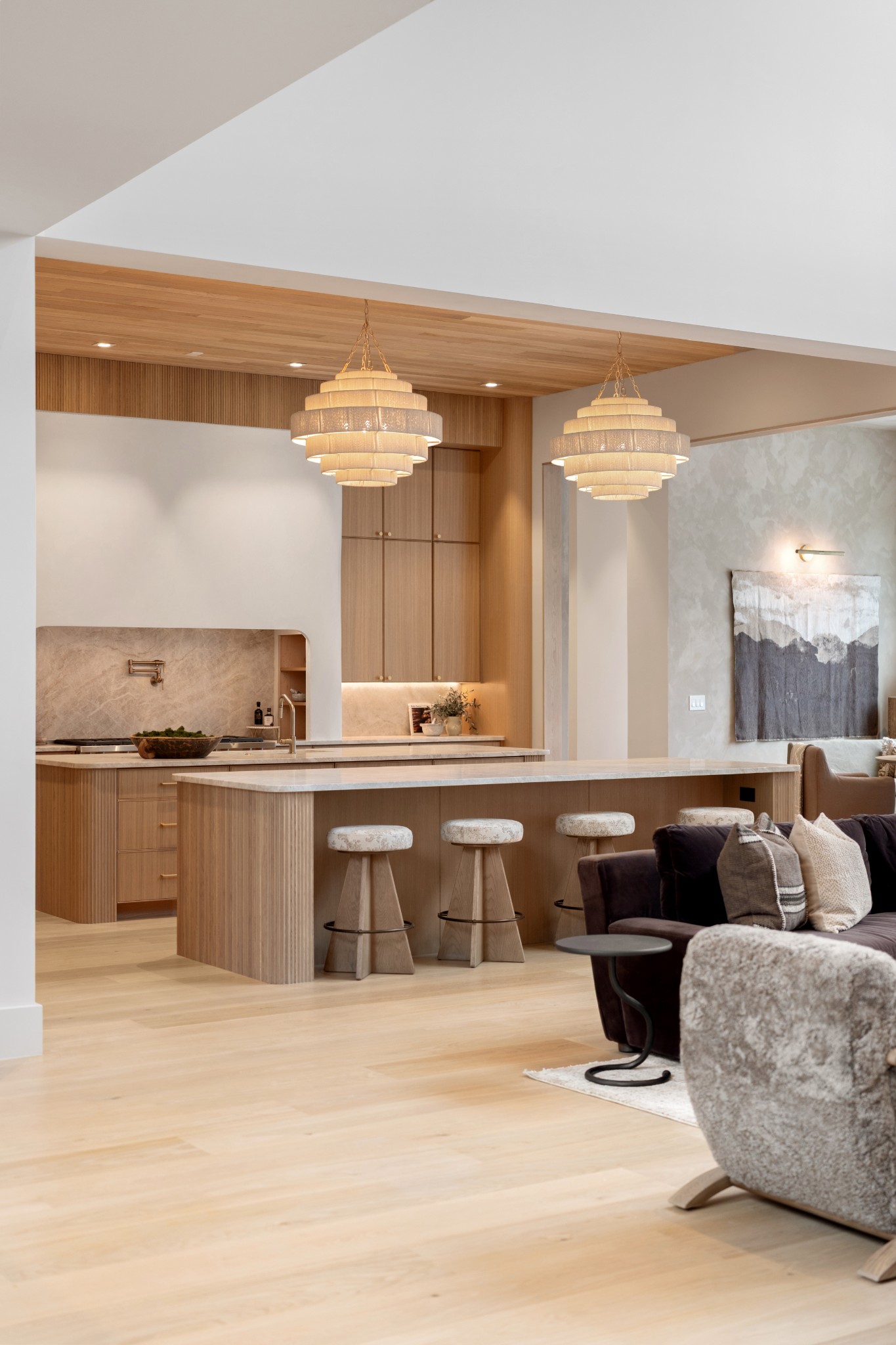6030 Bresslyn Road Nashville, TN 37205 - Photo 20 of 59 a living room with stainless steel appliances granite countertop furniture and a large window