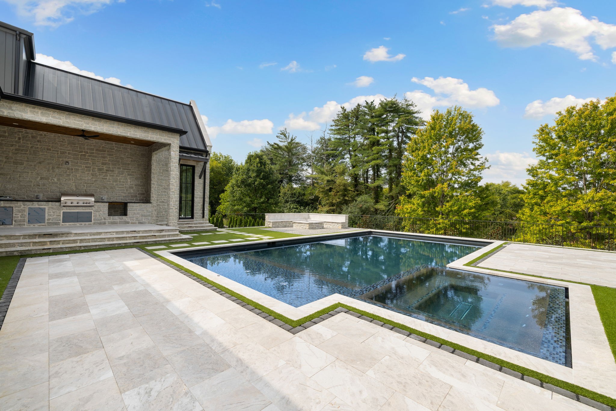 6030 Bresslyn Road Nashville, TN 37205 - Photo 6 of 59