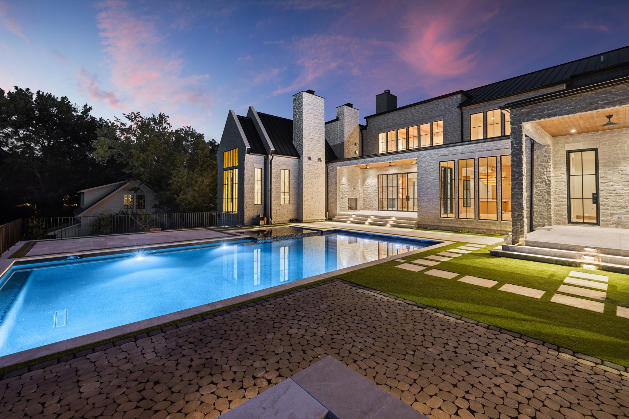 6030 Bresslyn Road Nashville, TN 37205 - Photo 7 of 59