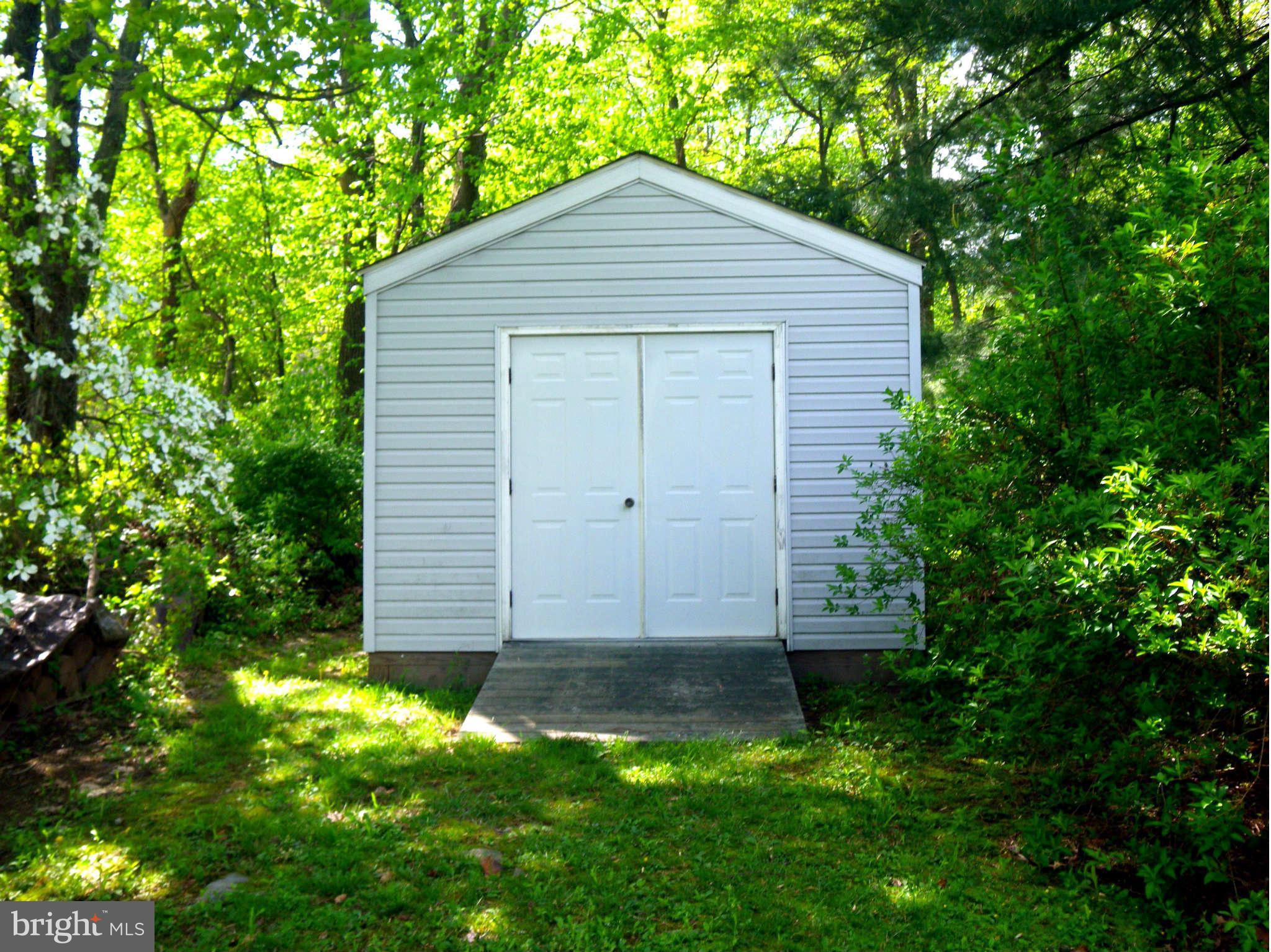 14034 Pryor Road Thurmont, MD 21788 - Photo 22 of 23 Storage Shed