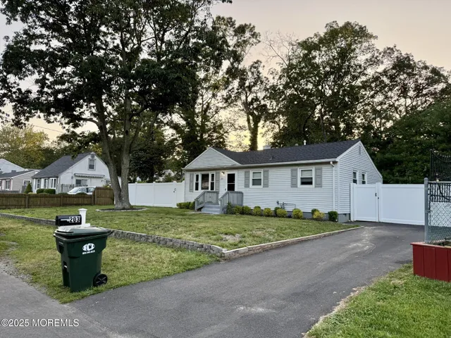 $2,800 | 203 Sunset Lane, Howell, NJ 07731