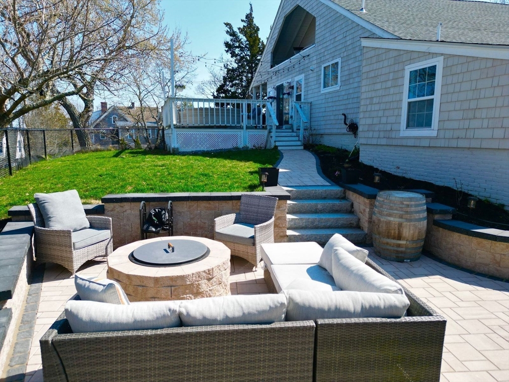 2 Harding Avenue Plymouth, MA 02360 - Photo 3 of 35