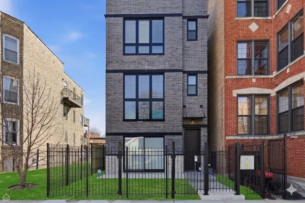 $1,125,000 | 4841 South Prairie Avenue, Chicago, IL 60615