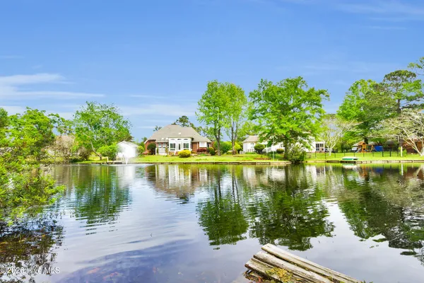 $350,000 | 112 Bermuda View, New Bern, NC 28560