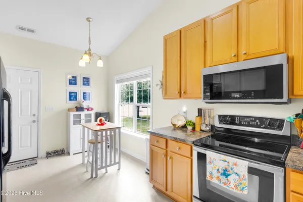 $350,000 | 112 Bermuda View, New Bern, NC 28560