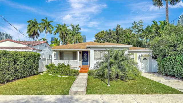 $7,500 | 33 Southwest 20th Road, Miami, FL 33129