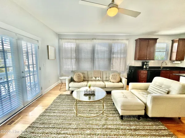 $2,000 | 1306 Snapper Lane, Unit 1, Carolina Beach, NC 28428