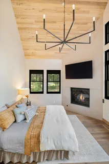 $6,300,000 | 561 Stewart McKay, Truckee, CA 96161