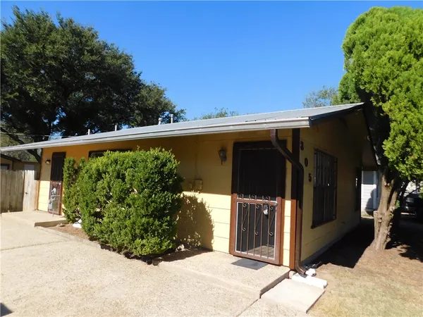 $1,950 | 305 Blackson Avenue, Austin, TX 78752