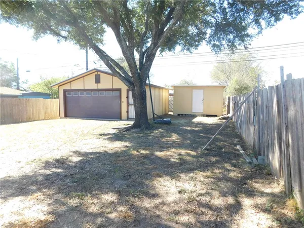 $1,950 | 305 Blackson Avenue, Austin, TX 78752