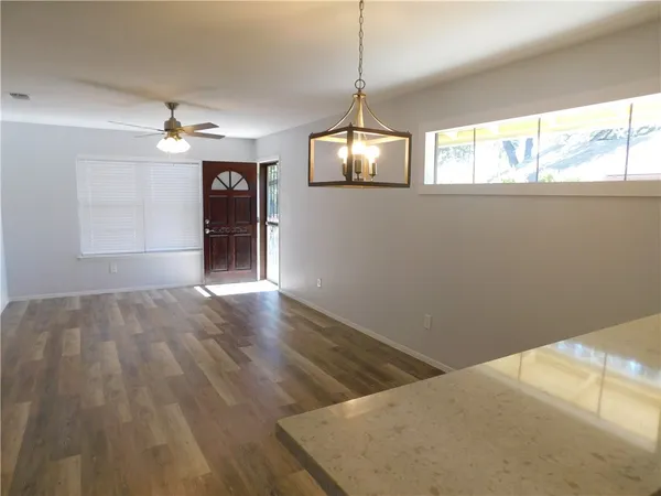 $1,950 | 305 Blackson Avenue, Austin, TX 78752