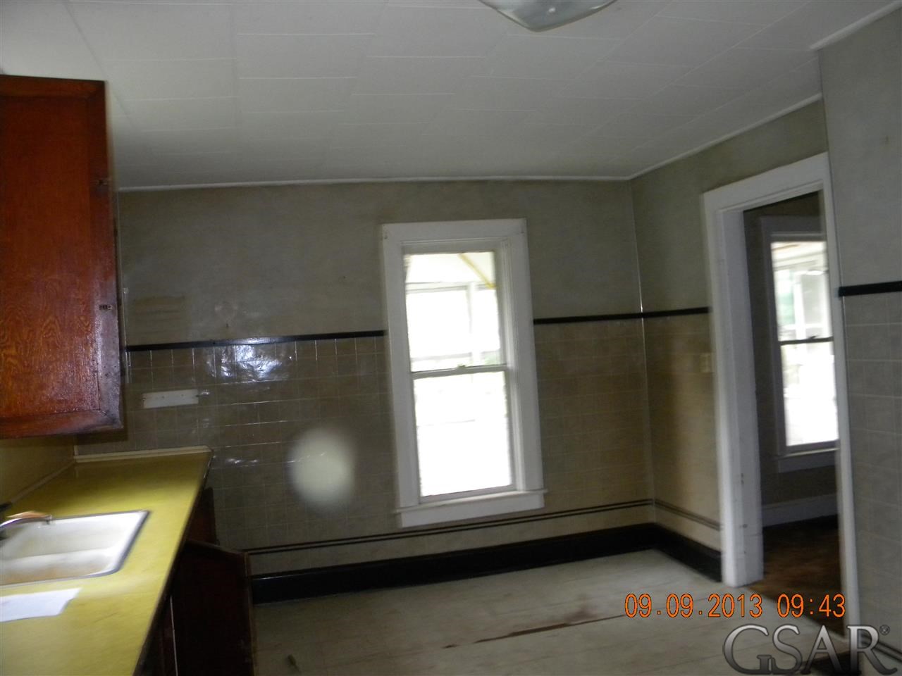 6345 North Seymour Road Owosso, MI 48867 - Photo 6 of 10 31170032-5.JPG