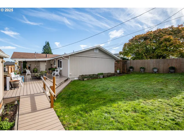 a view of outdoor space yard and patio