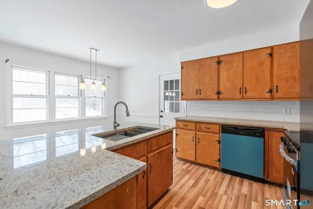 $349,000 | 37 East Cotton Hill Road, New Hartford, CT 06057