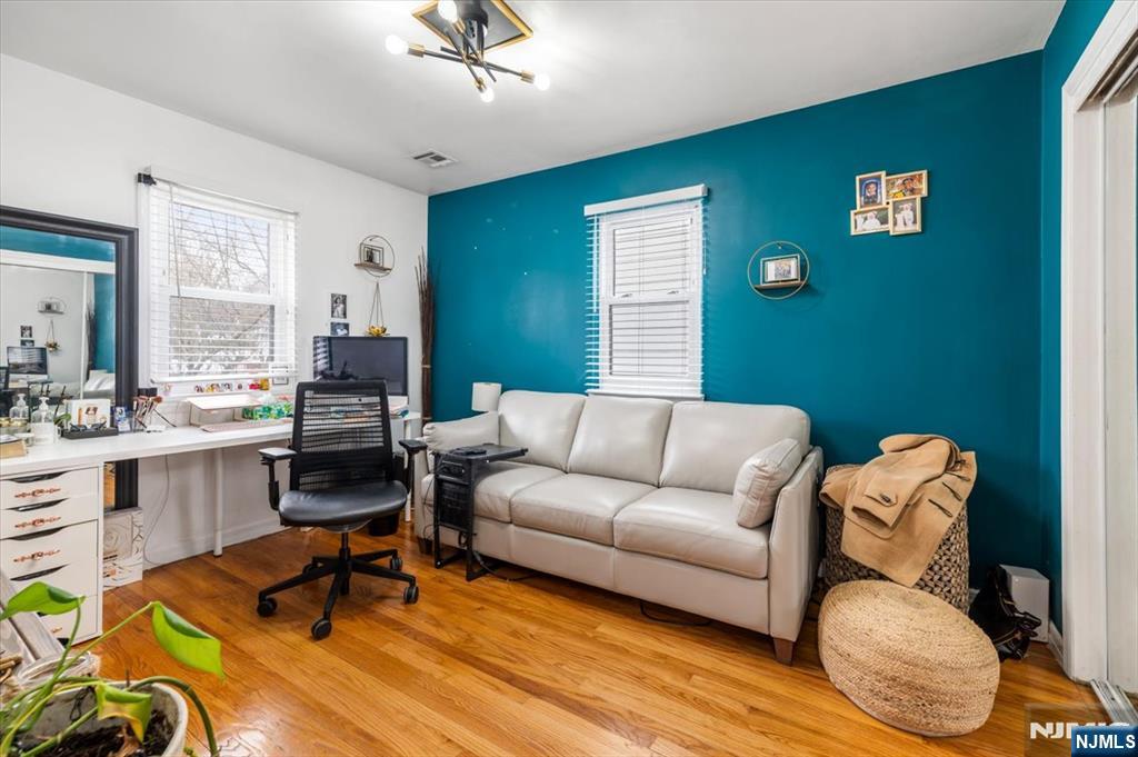 659 River Road Teaneck, NJ 07666 - Photo 12 of 19