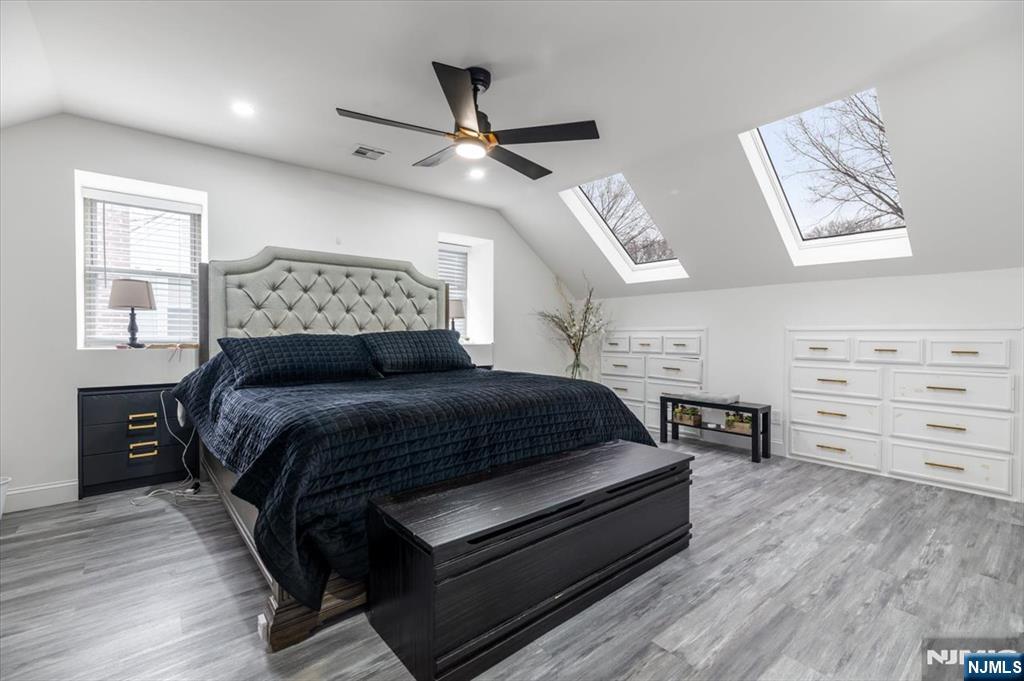 659 River Road Teaneck, NJ 07666 - Photo 9 of 17