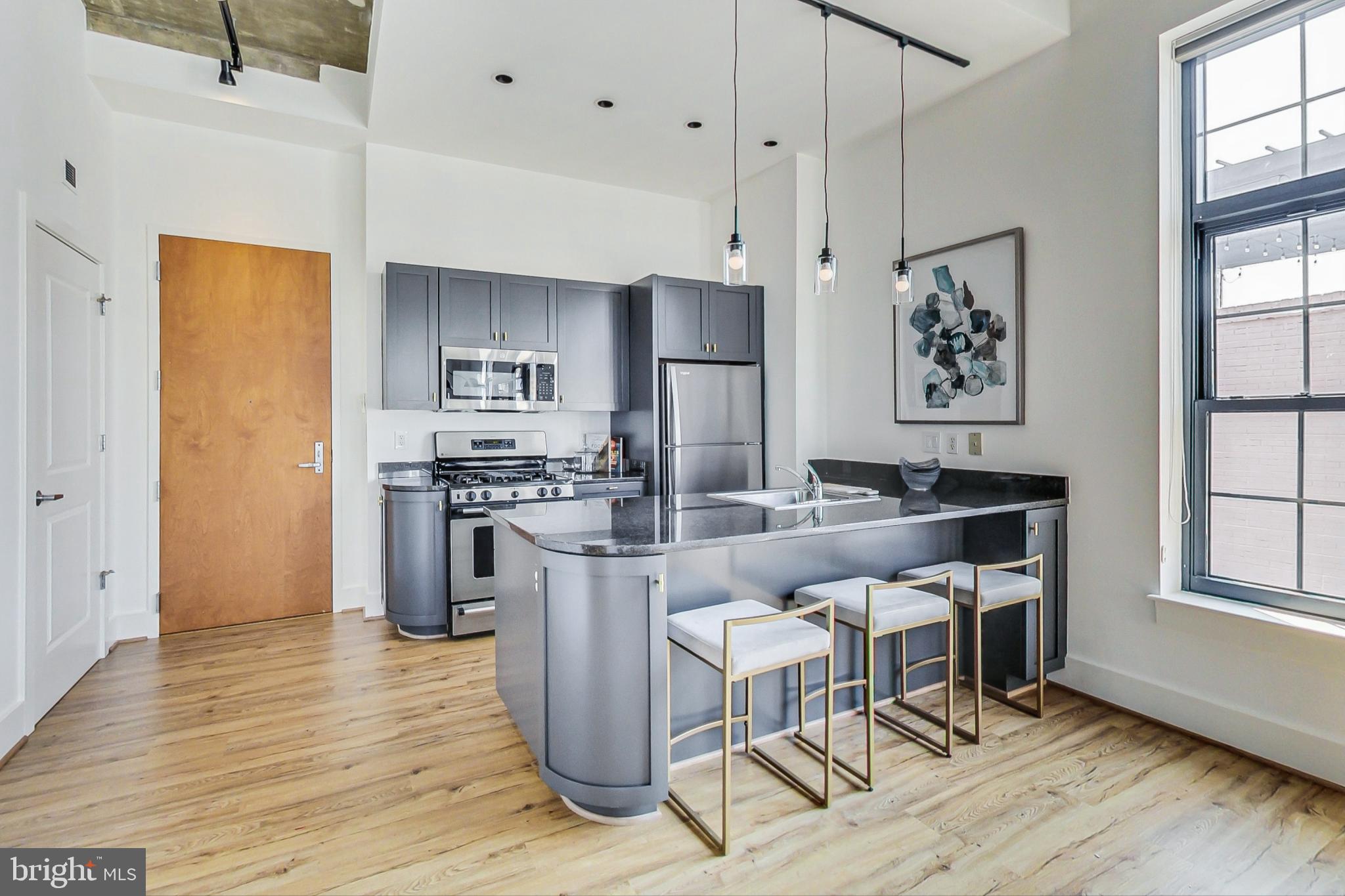 2328 Champlain Street Northwest, Unit 301 Washington, DC 20009 - Photo 3 of 21