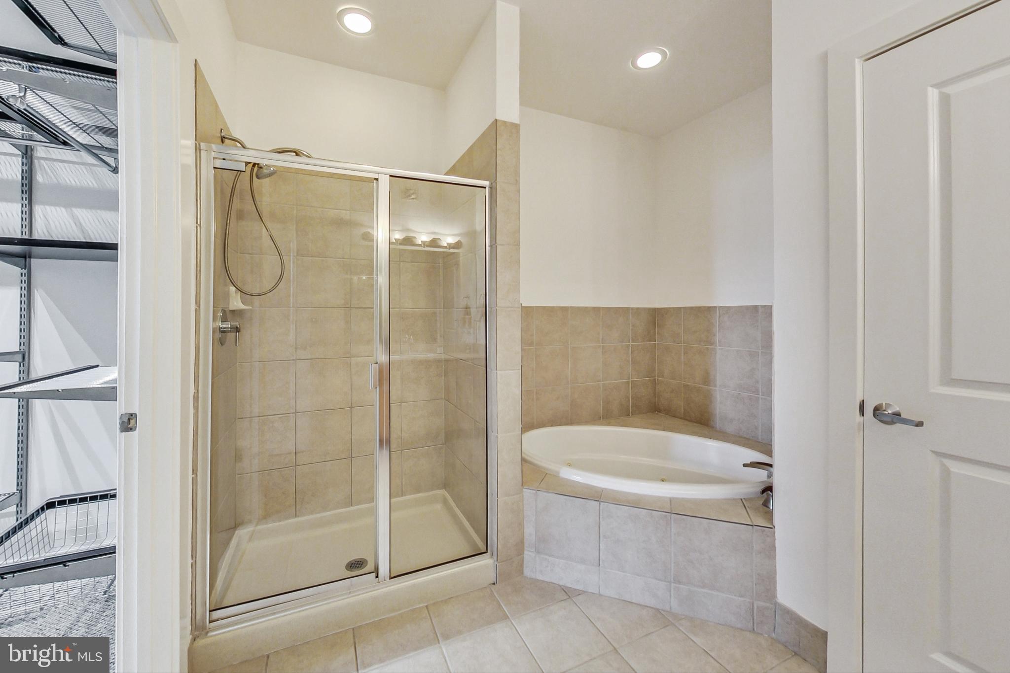 2328 Champlain Street Northwest, Unit 301 Washington, DC 20009 - Photo 8 of 21 en suite