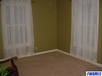 550 Studebaker Street Decatur, IN 46733 - Photo 4 of 10