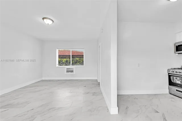 $1,500 | 1839 Funston Street, Unit 4, Hollywood, FL 33020