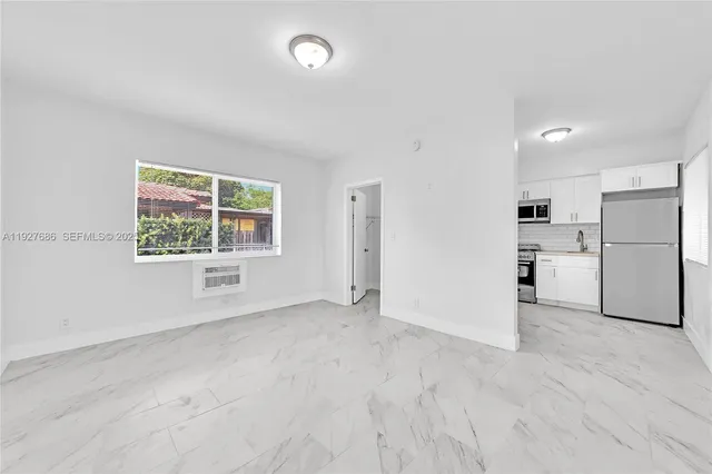 $1,500 | 1839 Funston Street, Unit 4, Hollywood, FL 33020