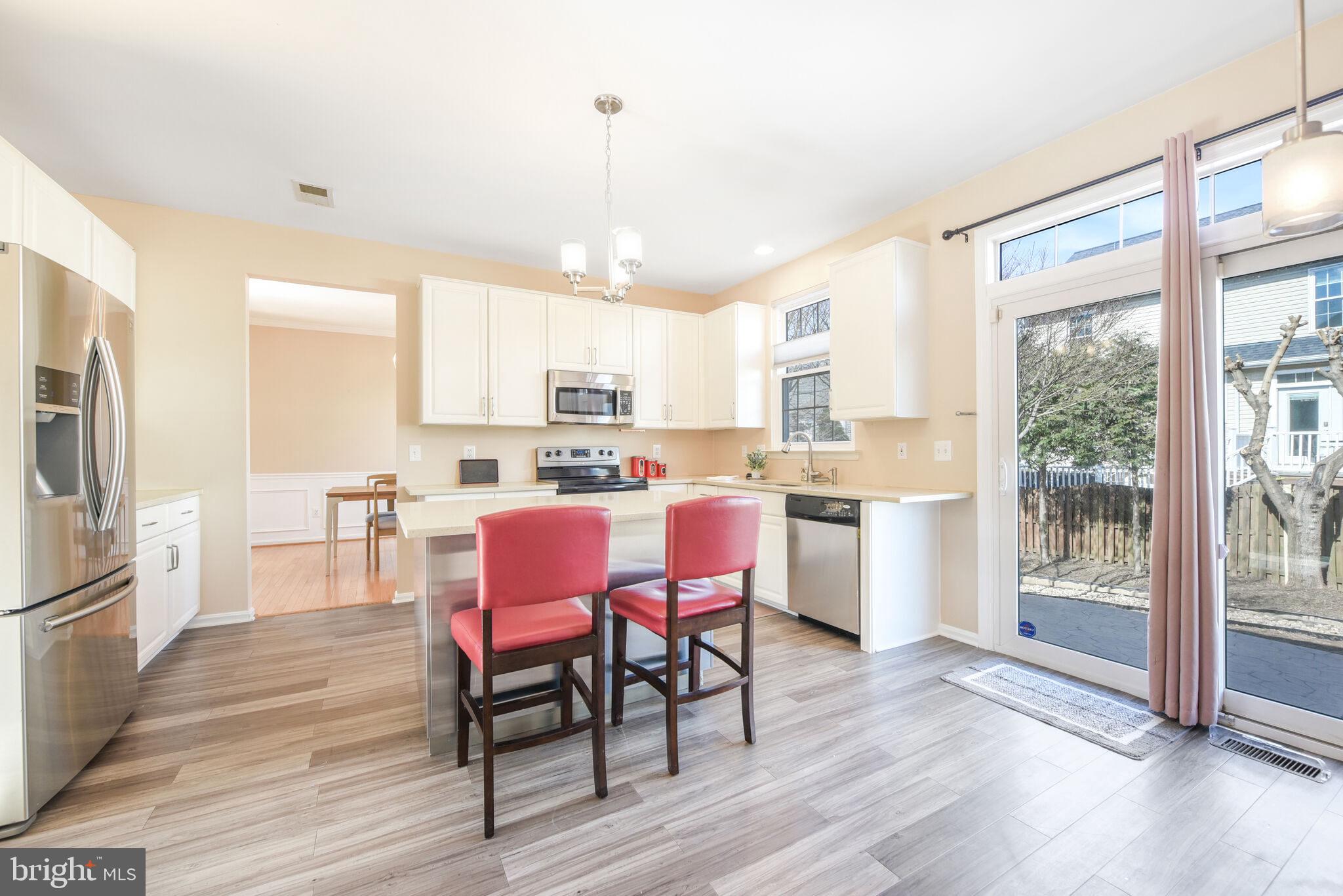 20907 Chippoaks Forest Circle Sterling, VA 20165 - Photo 11 of 71 First Floor Kitchen