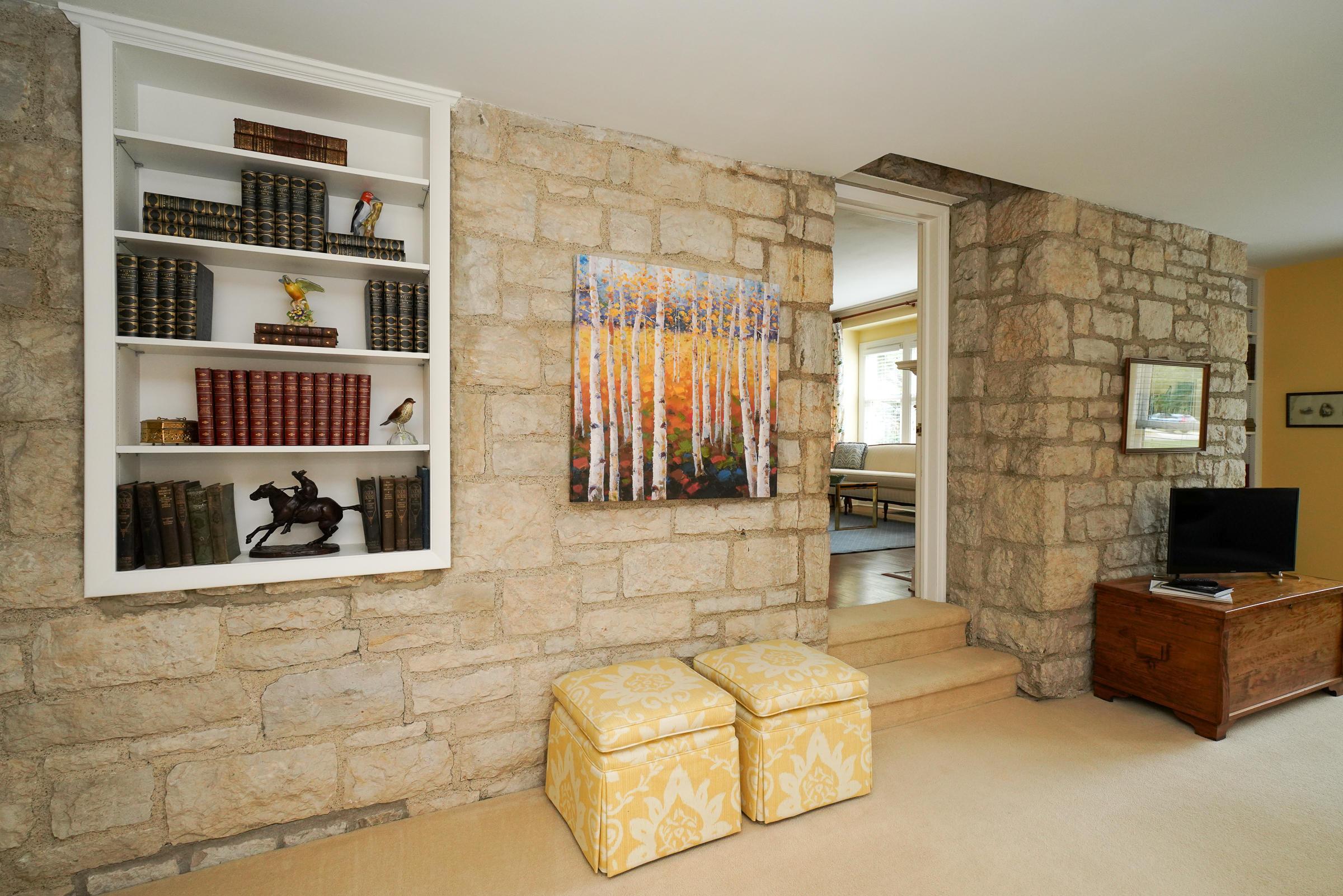2675 Kent Road Columbus, OH 43221 - Photo 22 of 36 Gallery Image 22