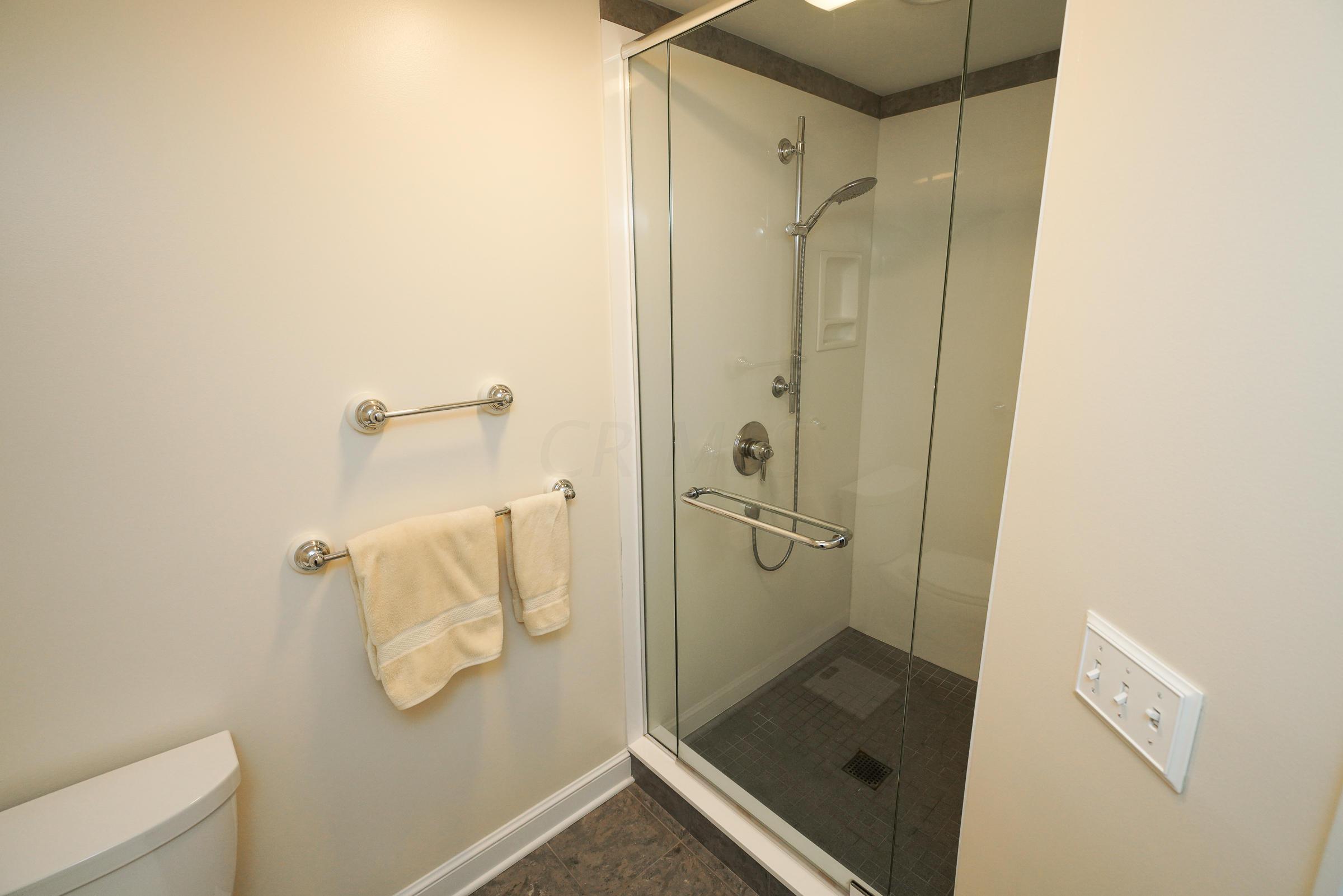 2675 Kent Road Columbus, OH 43221 - Photo 28 of 36 Gallery Image 28