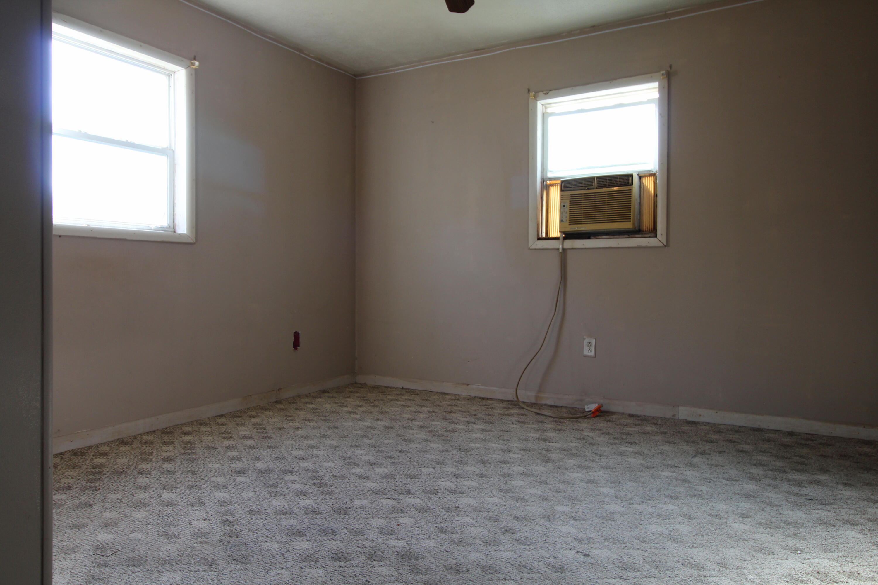 9031 Judson Road Hinton, WV 25951 - Photo 7 of 32 Gallery Image 7