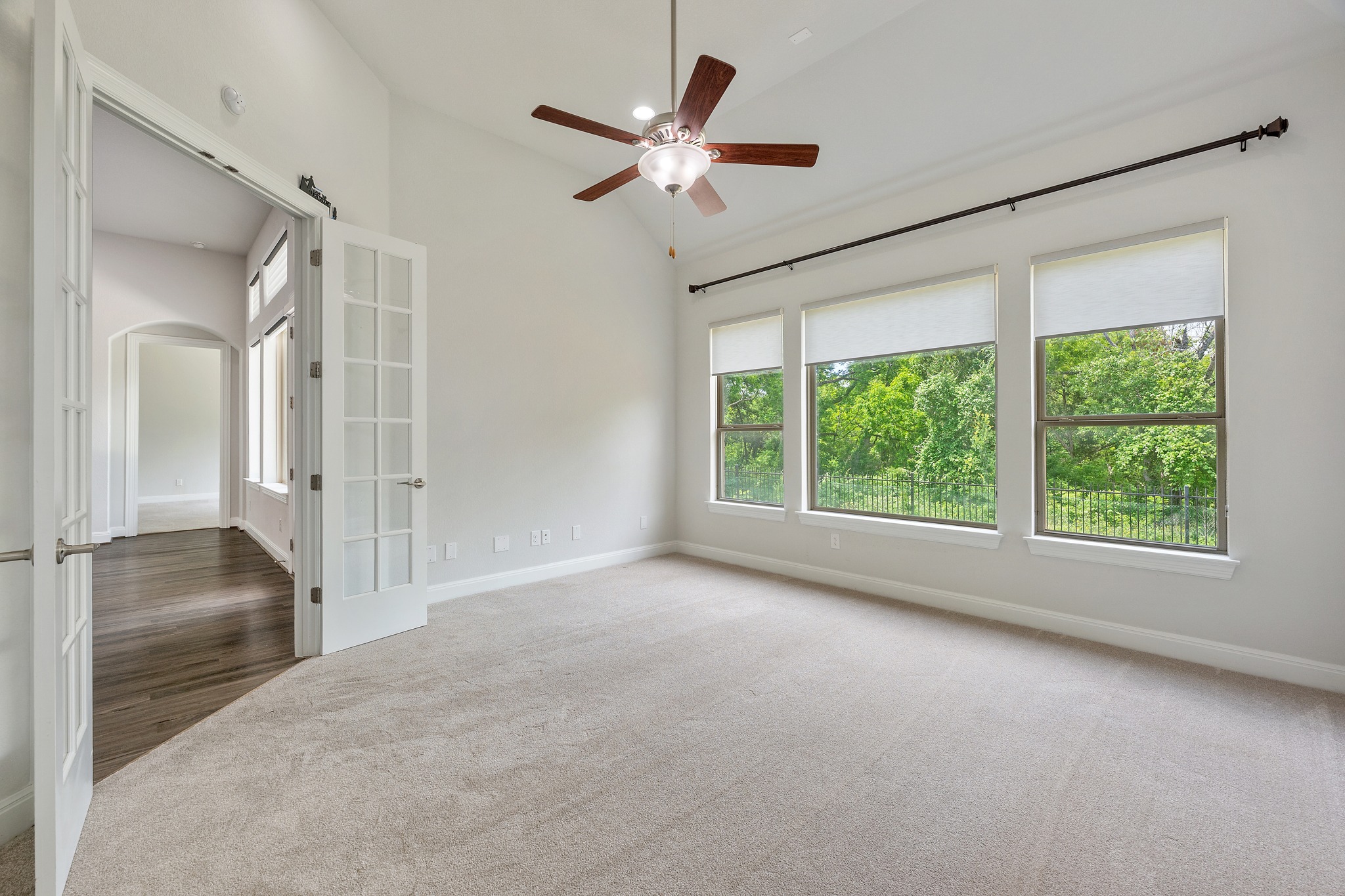 2709 Steece Way Leander, TX 78641 - Photo 23 of 39 an empty room with ceiling fan and window