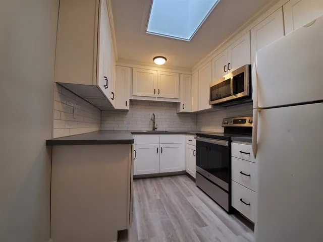 $2,100 | 444 Lafayette Road, Unit 4, Hampton, NH 03842