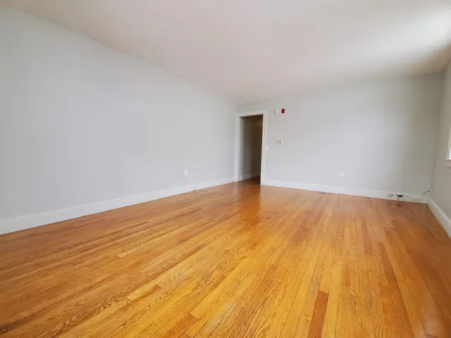 $2,100 | 444 Lafayette Road, Unit 4, Hampton, NH 03842