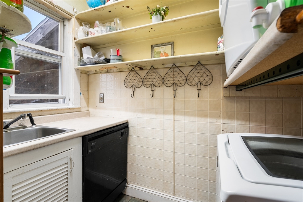 15 Guild Street Quincy, MA 02169 - Photo 25 of 42