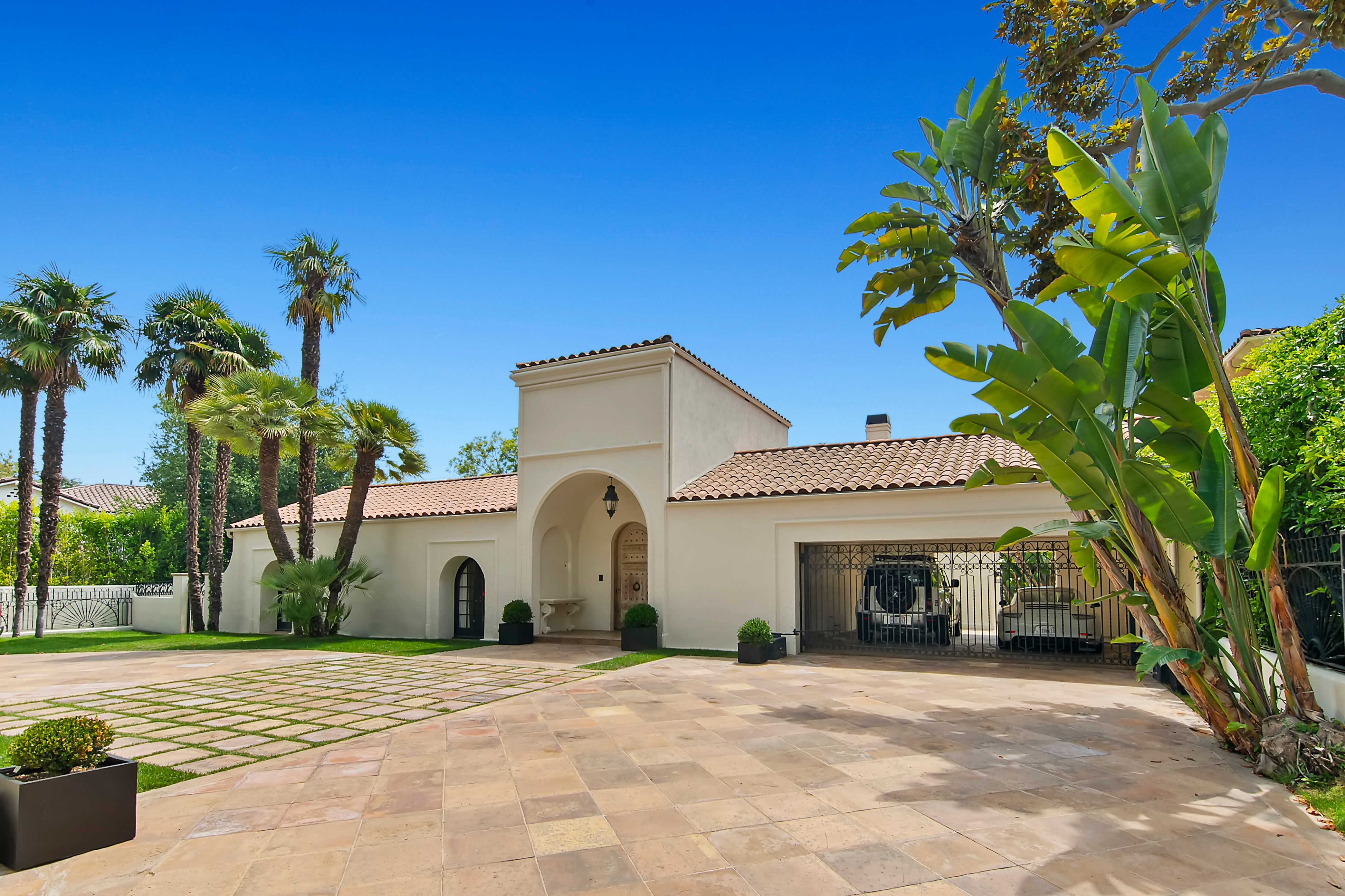 915 Benedict Canyon Drive, Beverly Hills, CA 90210 Compass