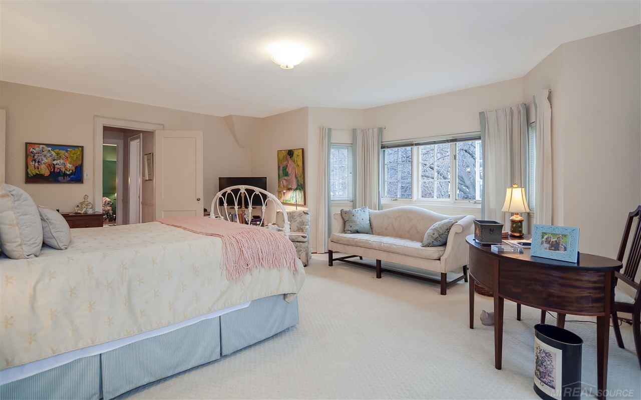 395 Rivard Boulevard Grosse Pointe, MI 48230 - Photo 28 of 54 31378482-27.JPG