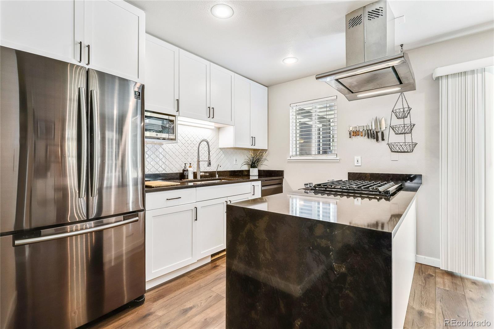 3298 Sentinel Drive Boulder, CO 80301 - Photo 7 of 32