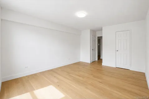 $425,000 | 134-54 Maple Avenue, Unit 4H | Flushing