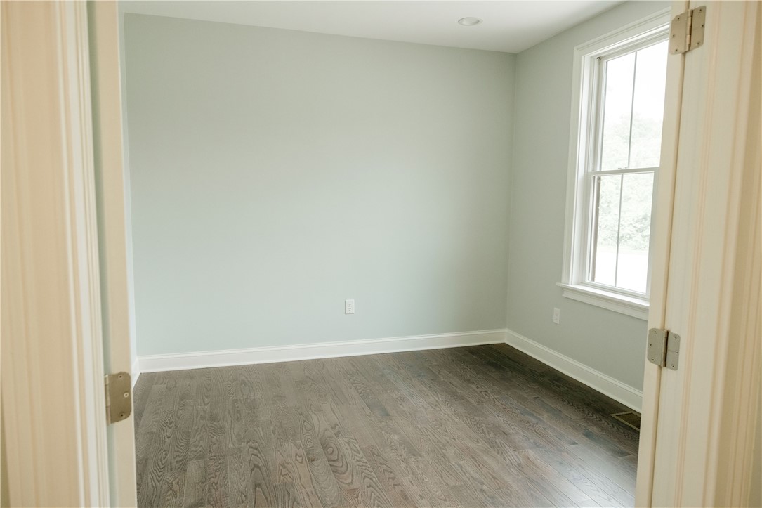 10 Woodward Road Lincoln, RI 02865 - Photo 14 of 50 Gallery Image 14