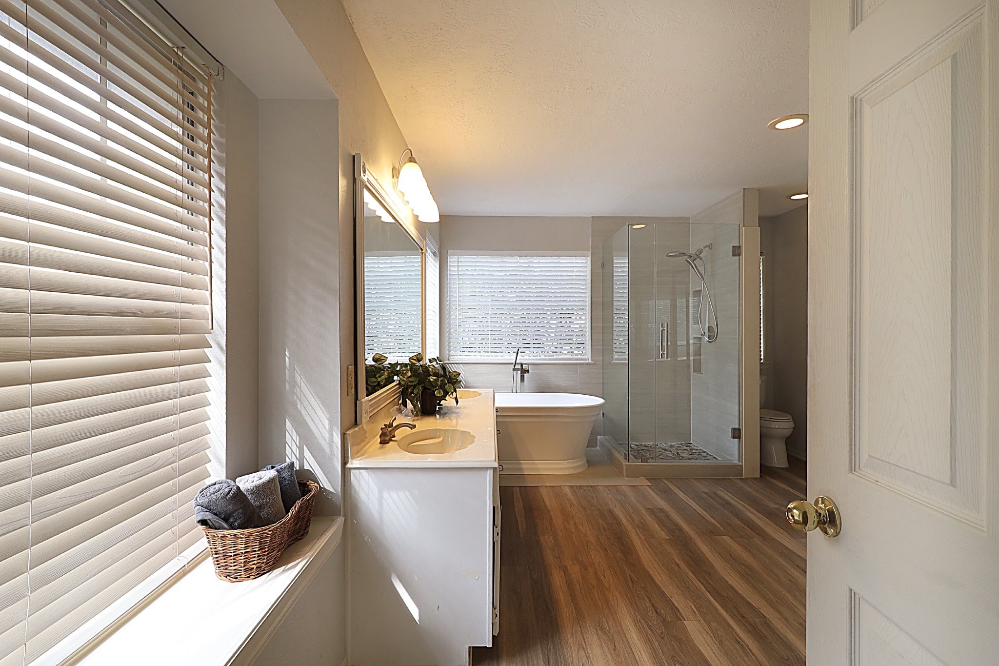 3510 Cypressdale Drive Spring, TX 77388 - Photo 14 of 32 Oversized primary suite bathroom.